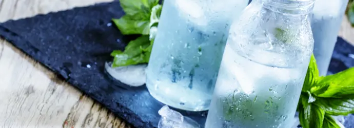 Toutes nos astuces pour rafraîchir une bouteille rapidement