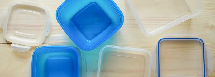 Guide pour nettoyer du plastique jauni : comment laver vos Tupperware